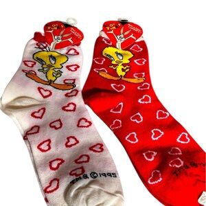 Vintage Looney Tunes Tweety Bird Novelty Socks.  New with tags.  Size = 9/11